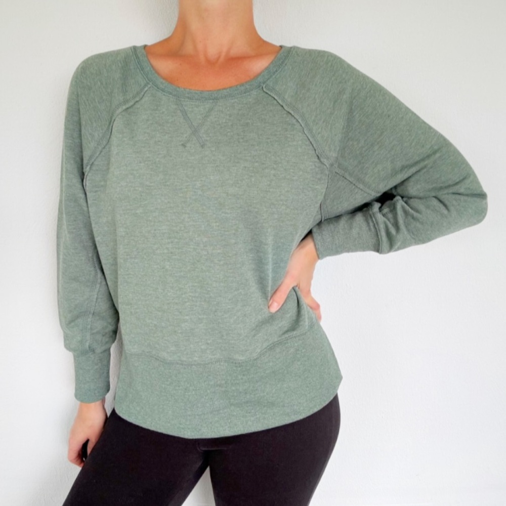 Hippie Rose sage green loose fit cotton blend pullover sweatshirt size small